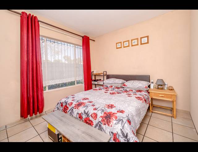 2 BEDROOM TOWNHOUSE FOR SALE IN ALLEN'S NEK